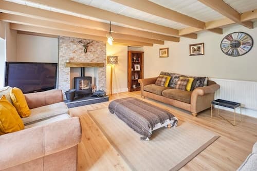 Host Stay Atlanta Cottage