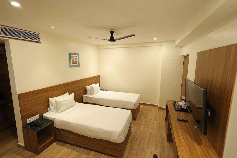 Hotel Sharda Residency