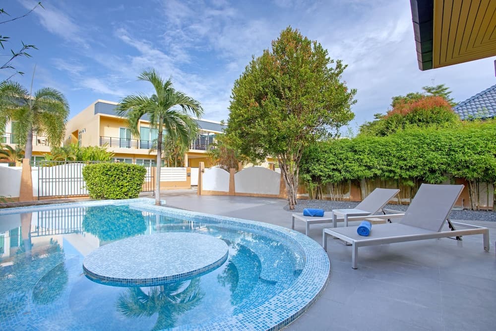 Lovely Pool Villa Platinum near Nai Harn