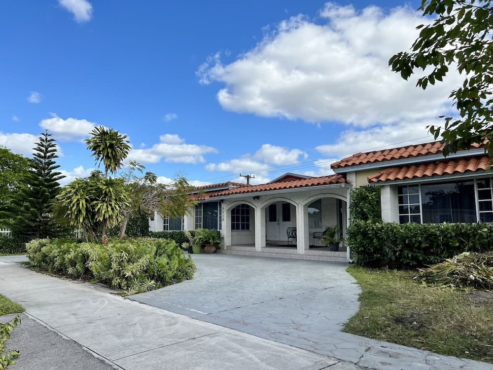 Beautiful And Comfortable Home and studios