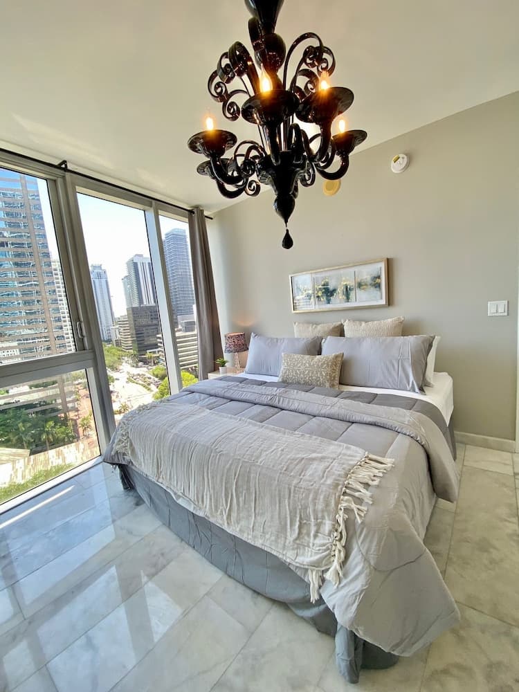 Luxurious apt At Icon W Lux Brickell
