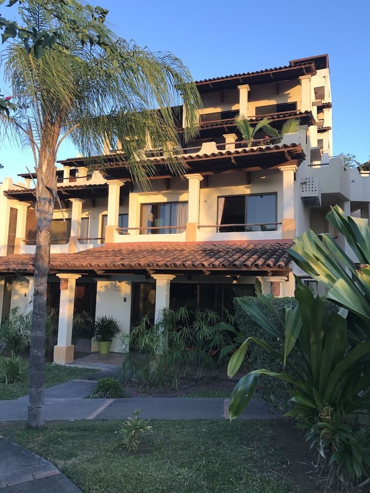 Coco Sunset Hills 52