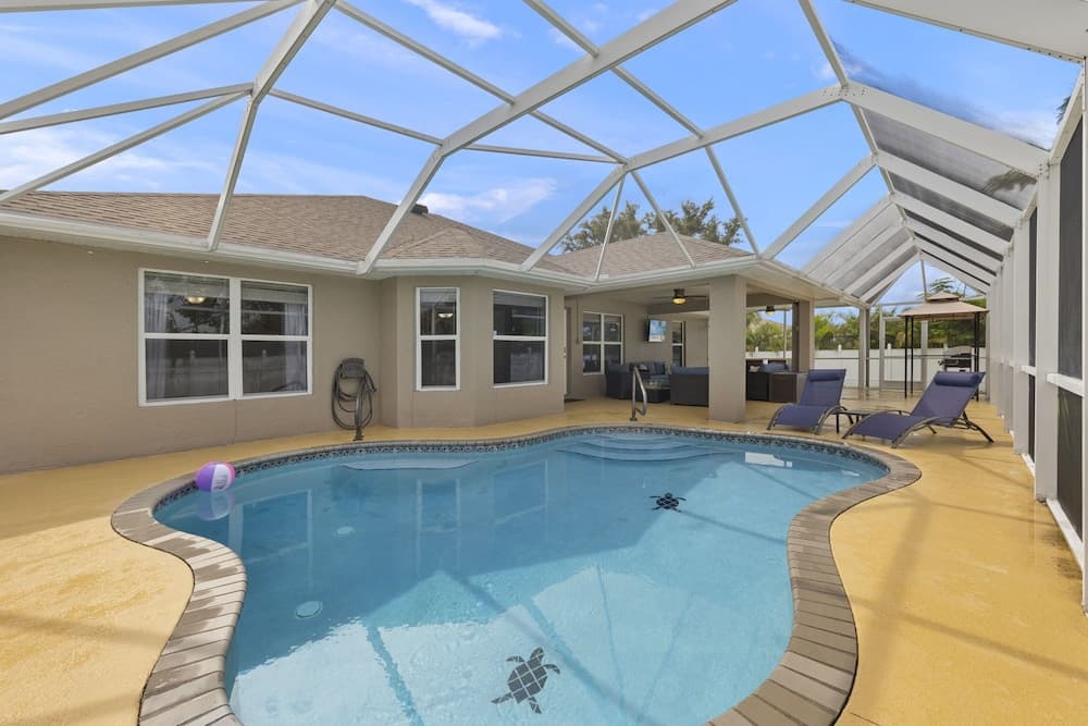 Whispering Palms Villa