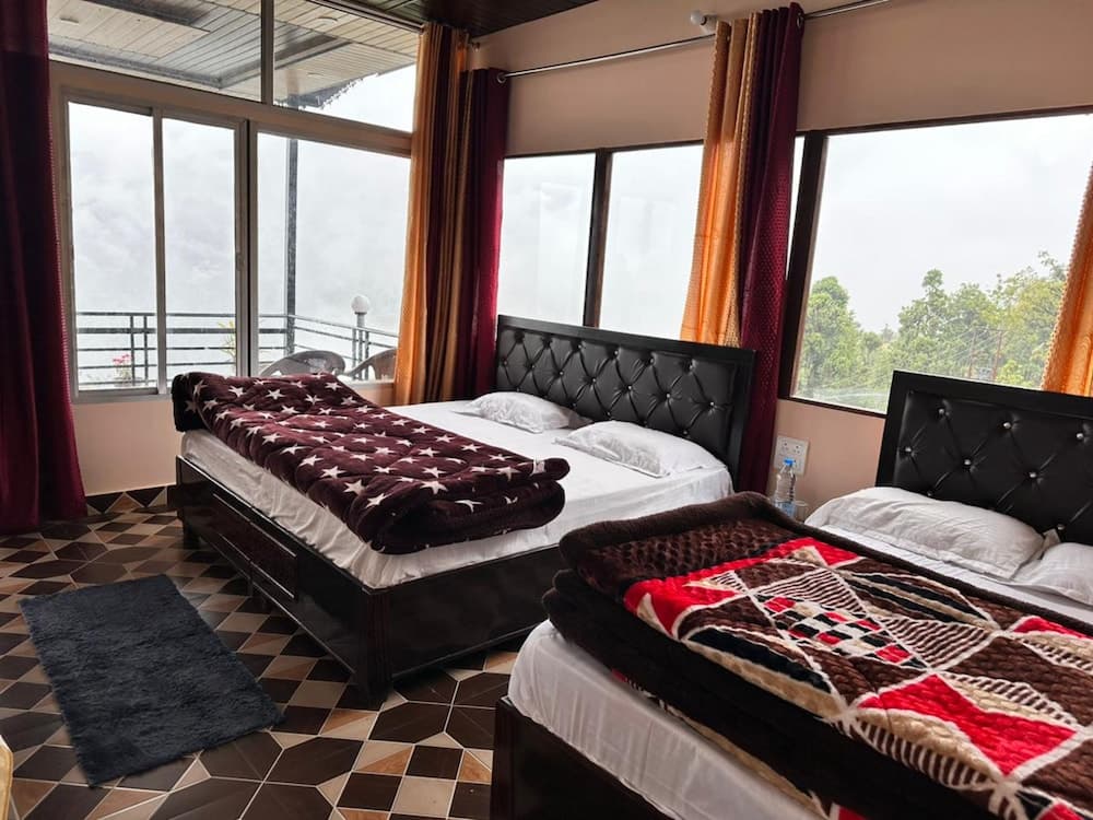 Goroomgo Anjali Home Stay Deoriatal Uttarakhand