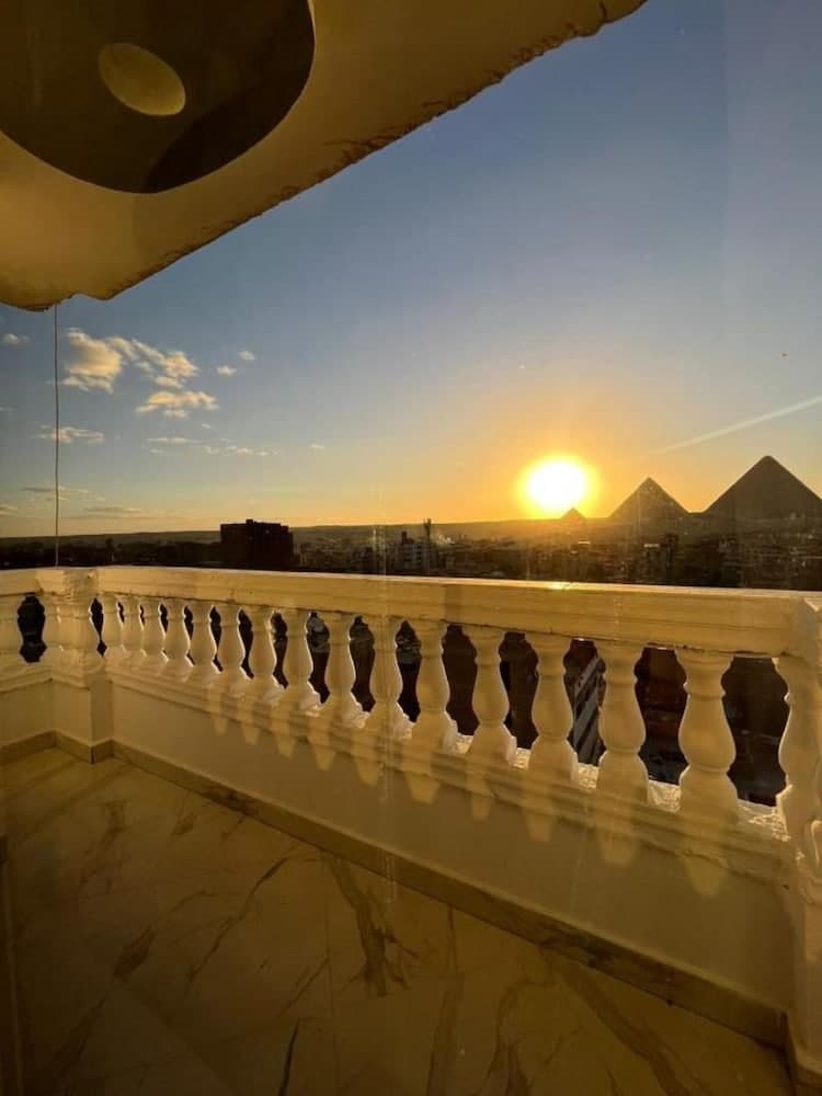 Heaven Pyramids View Apartment