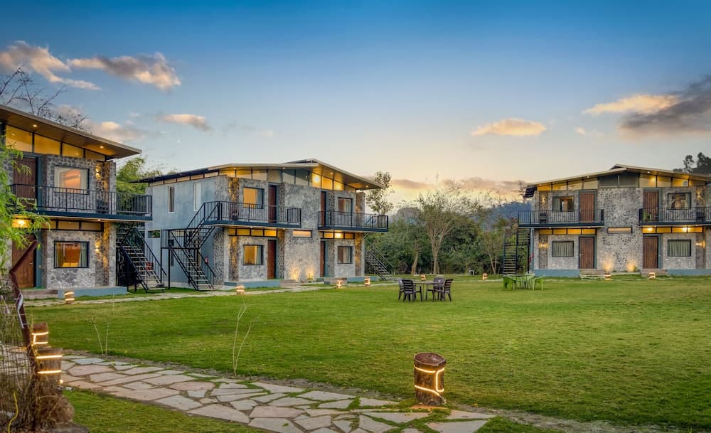 Corbett Machaan Resort