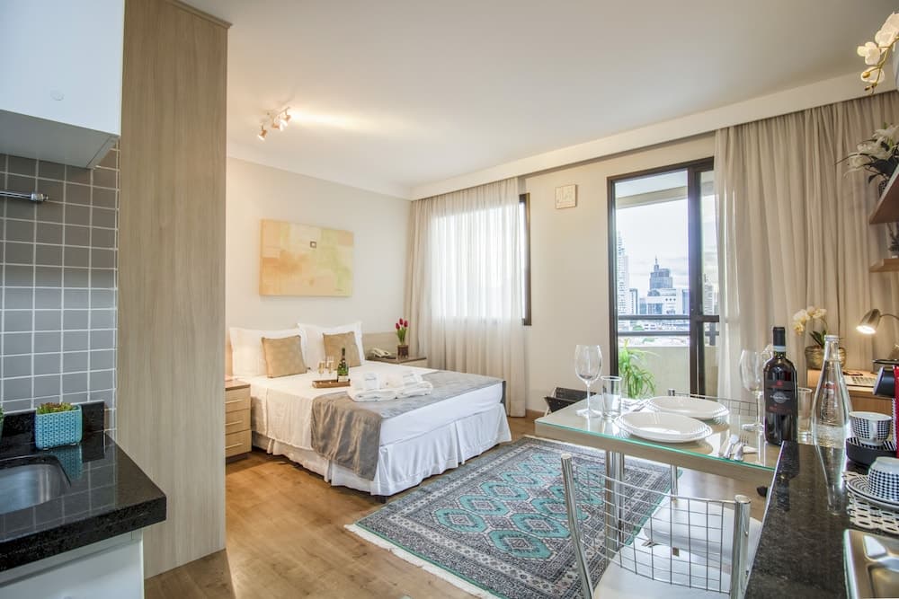 Estúdio Aconchegante, Metrô, Piscina, Sauna, AC