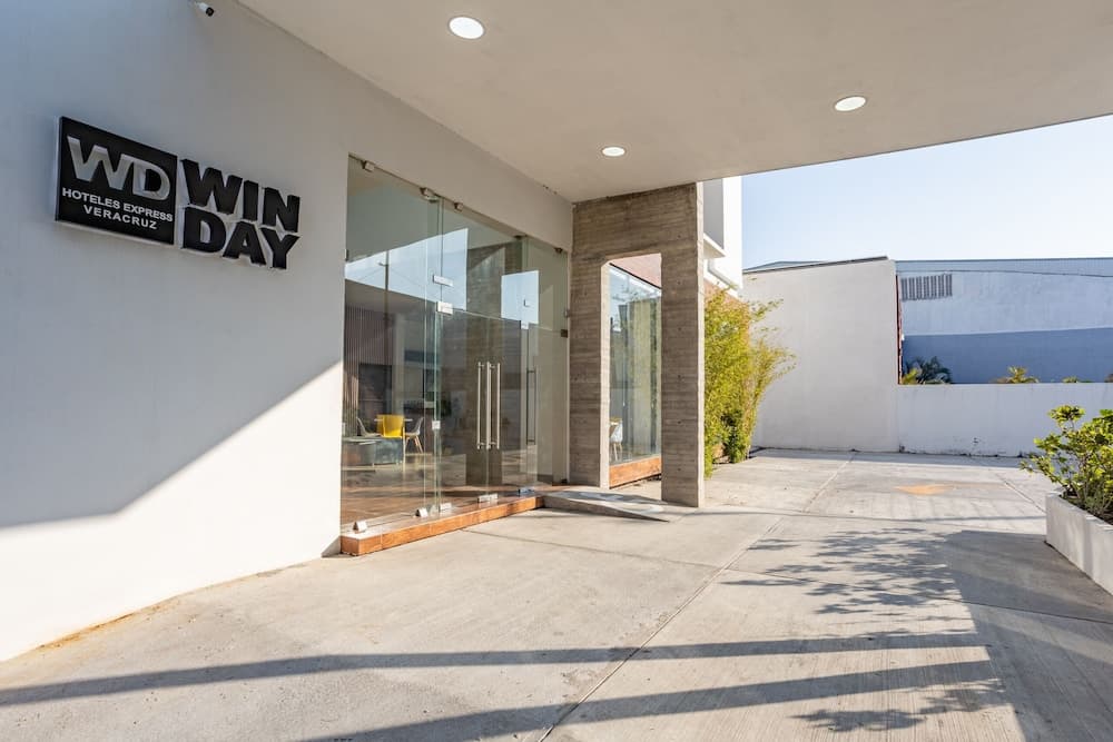 WinDay Hotel Express