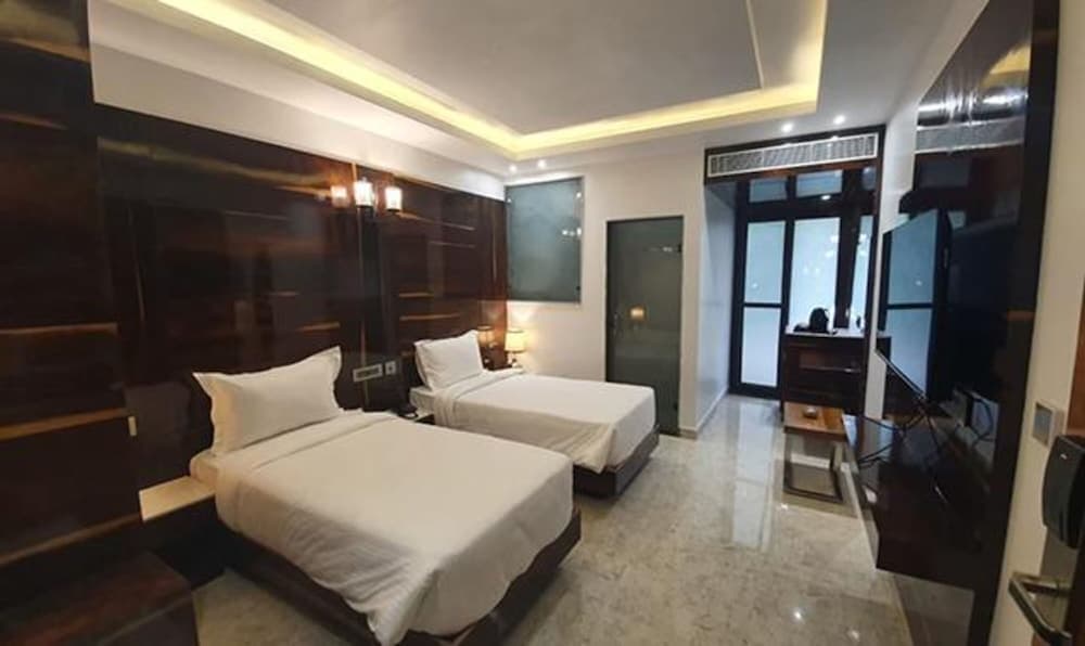 Fabhotel Prime The Daffodils