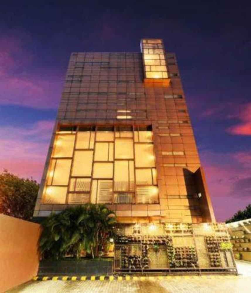 Fabhotel Prime Capitol Residency