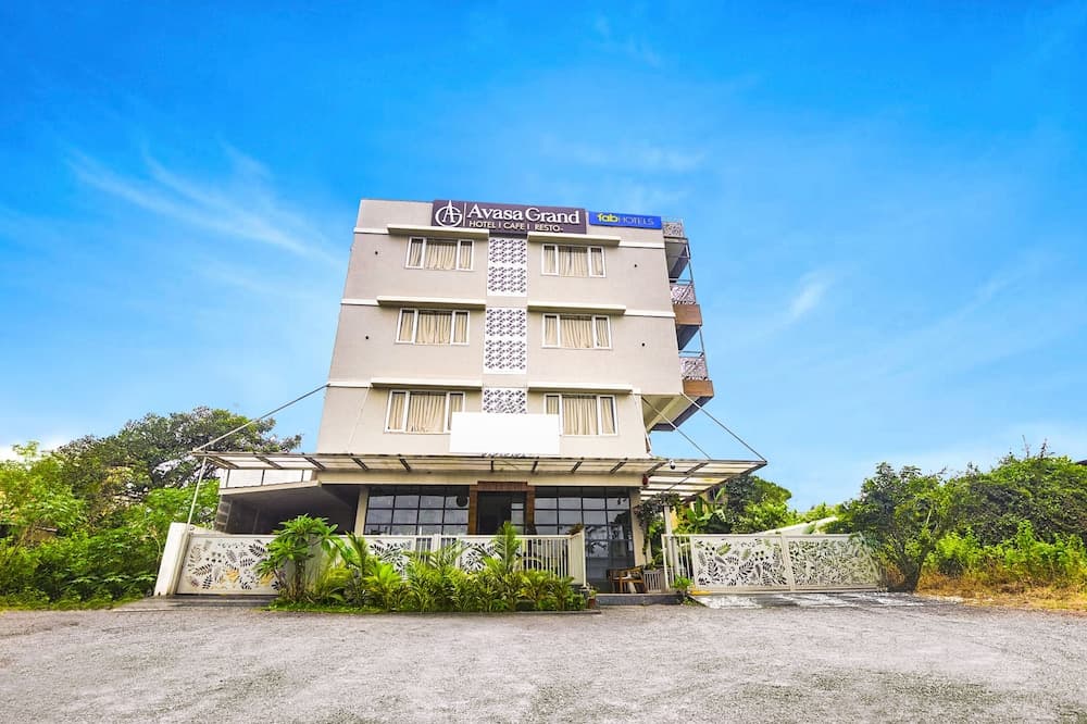 Fabhotel Avasa Grand
