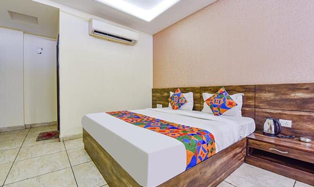 Fabhotel Padmawati Palace