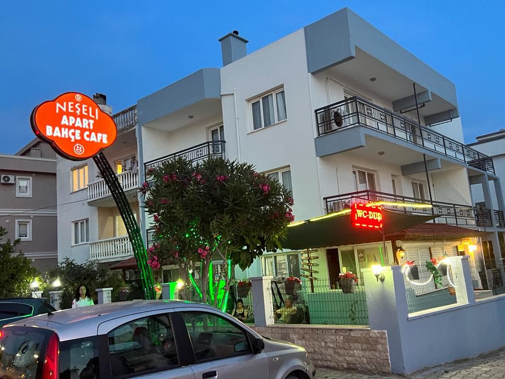 Neşeli Pansiyon Cafe Sığacık