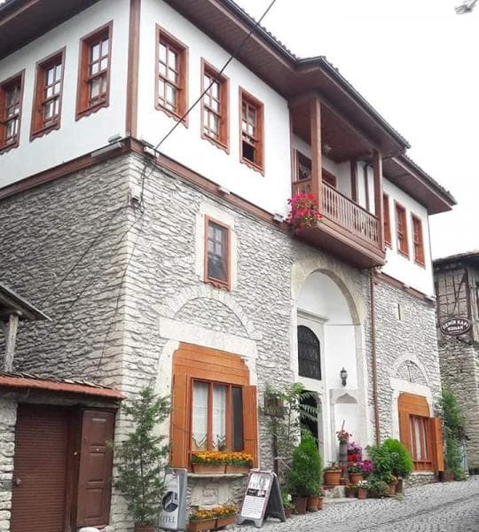 Demirkapı Konak