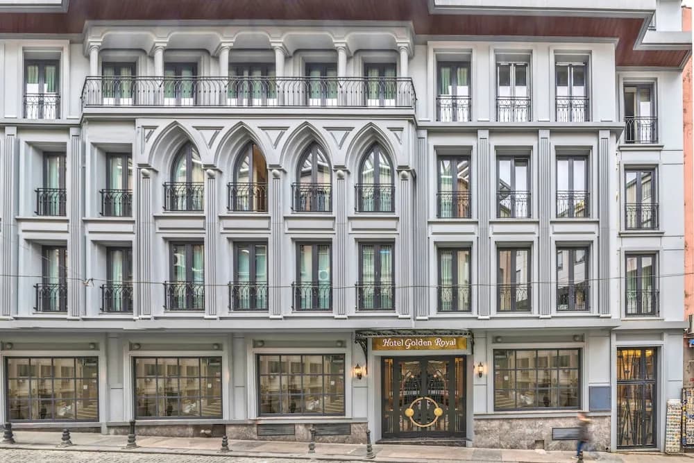 Golden Royal Hotel & Spa
