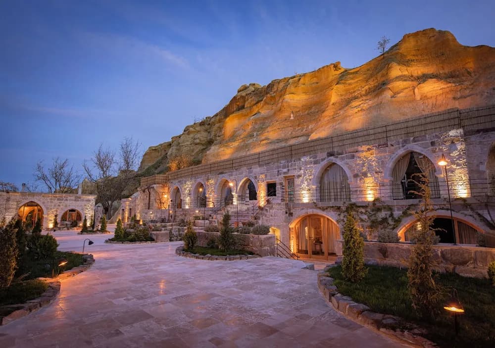 Sur Cave Hotel
