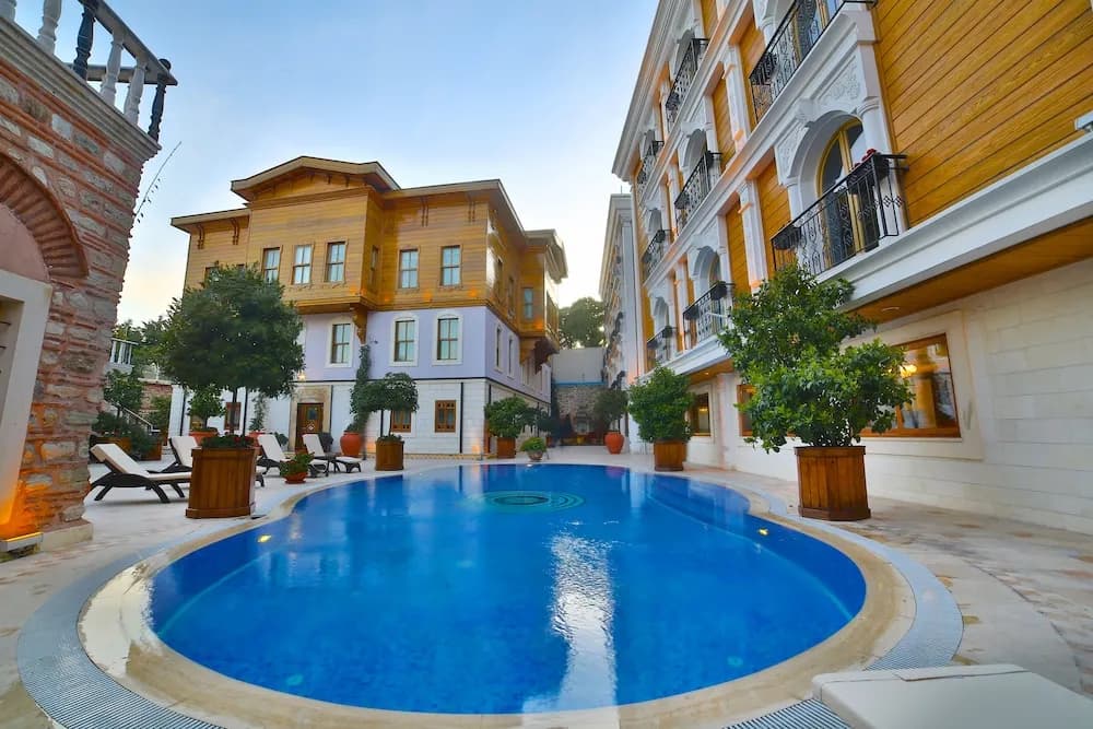 Seven Hills Palace & Spa