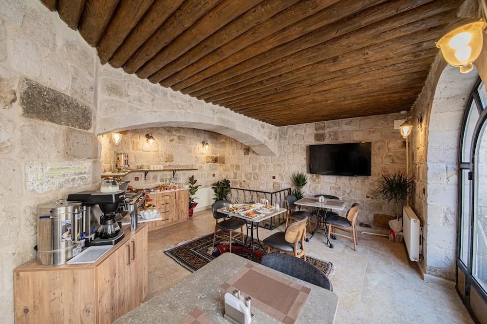 Ares Cave Suites