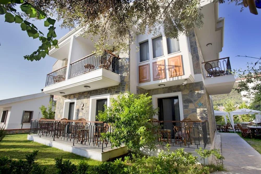 Pharos Butik Otel