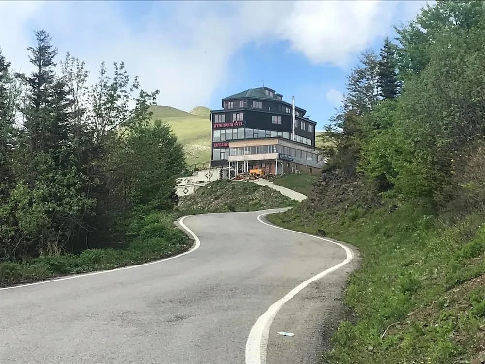 Aymeydani Hotel