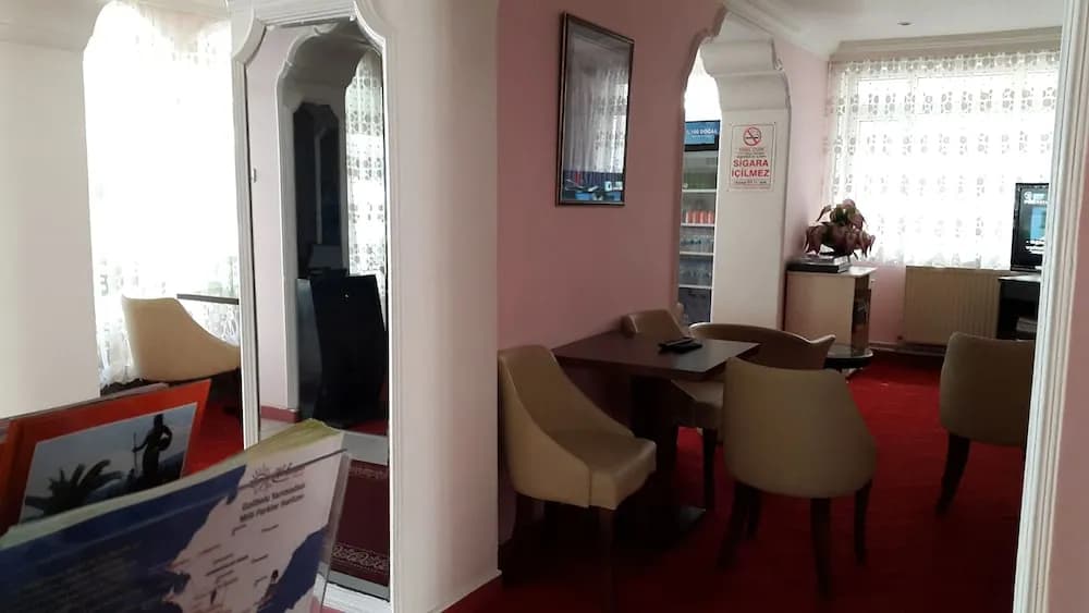 Leman Akçay Otel