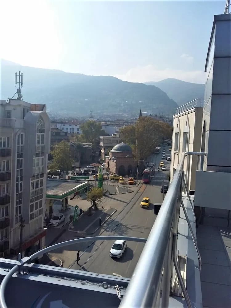 Konaklama yerinden şehir manzarası