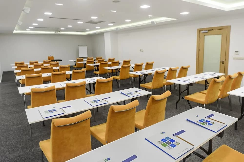 Toplantı salonu/imkânları