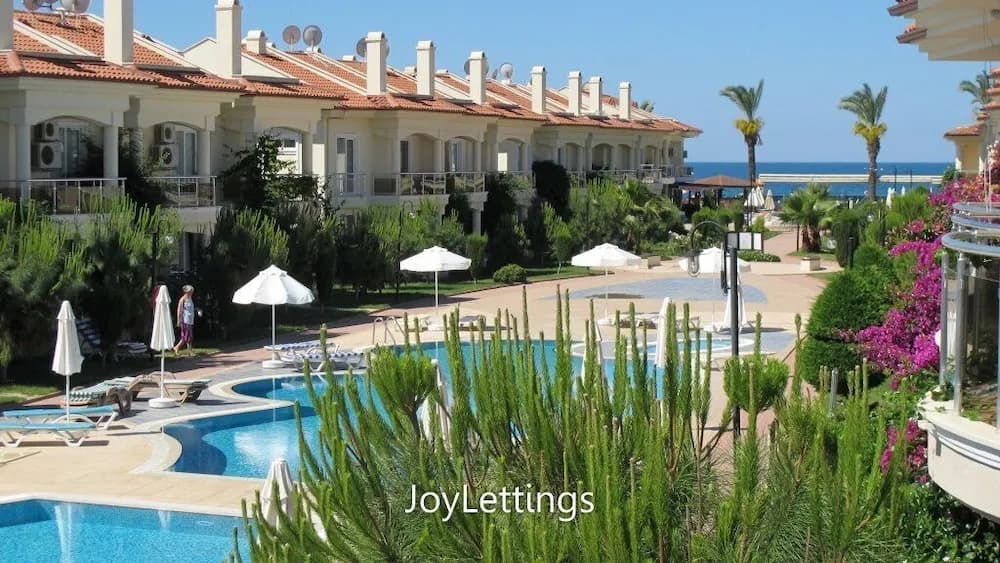 Villa PS01 by JoyLettings