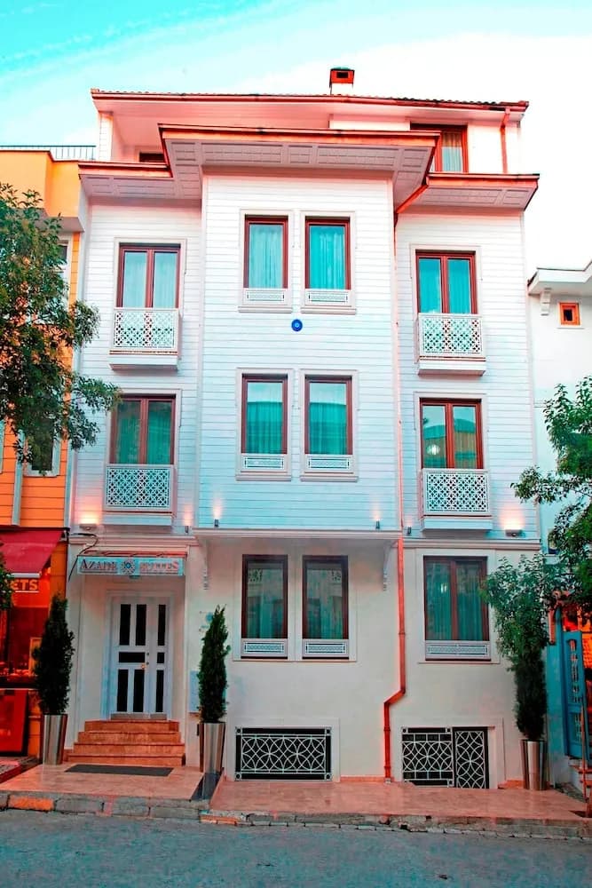 Azade Suites