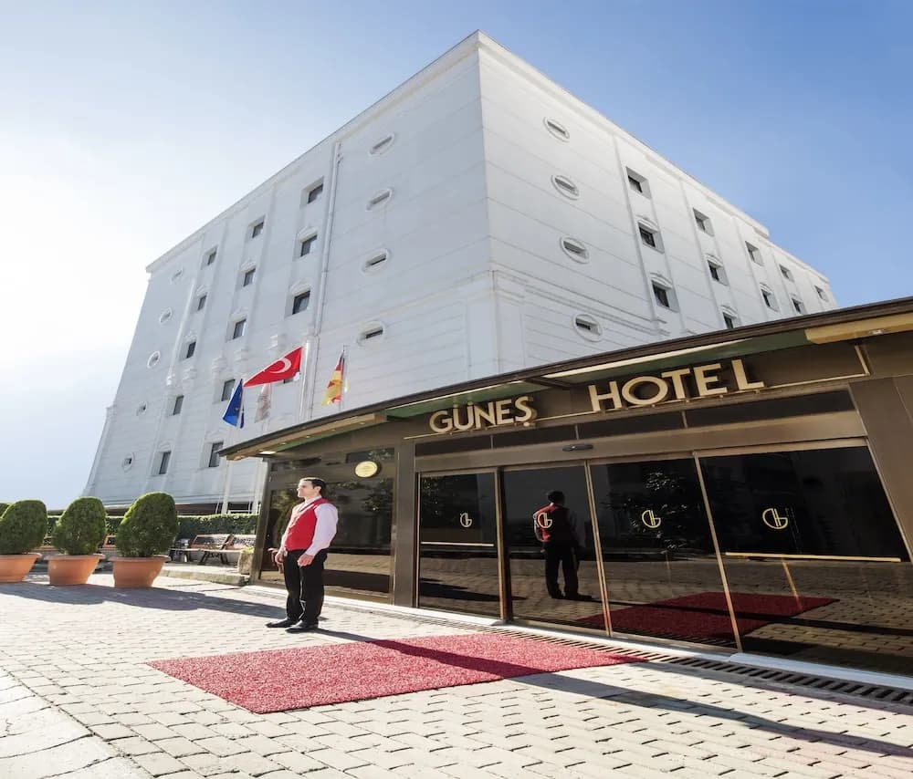 Gunes Hotel Merter