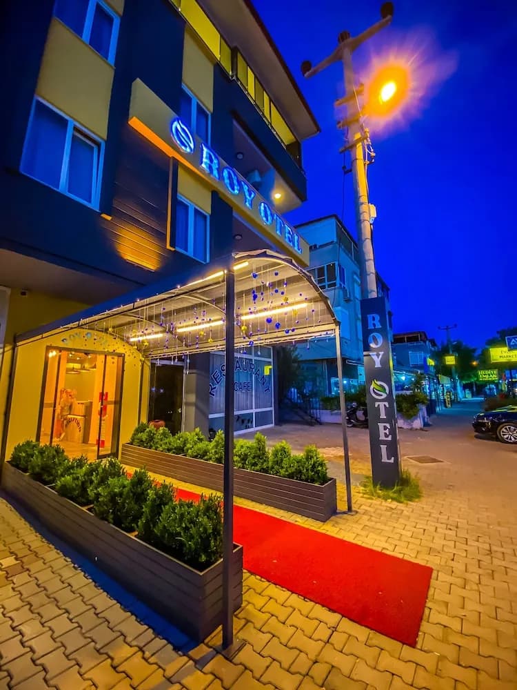 Roy Otel Akçay