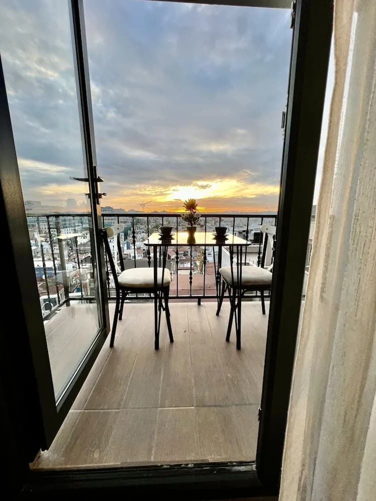 Taksim Larissa Hotel