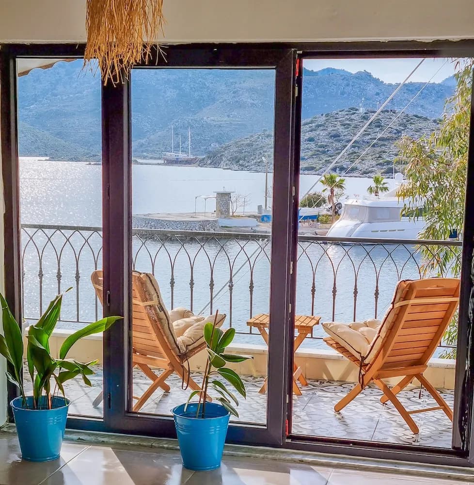 Four Holiday Suites