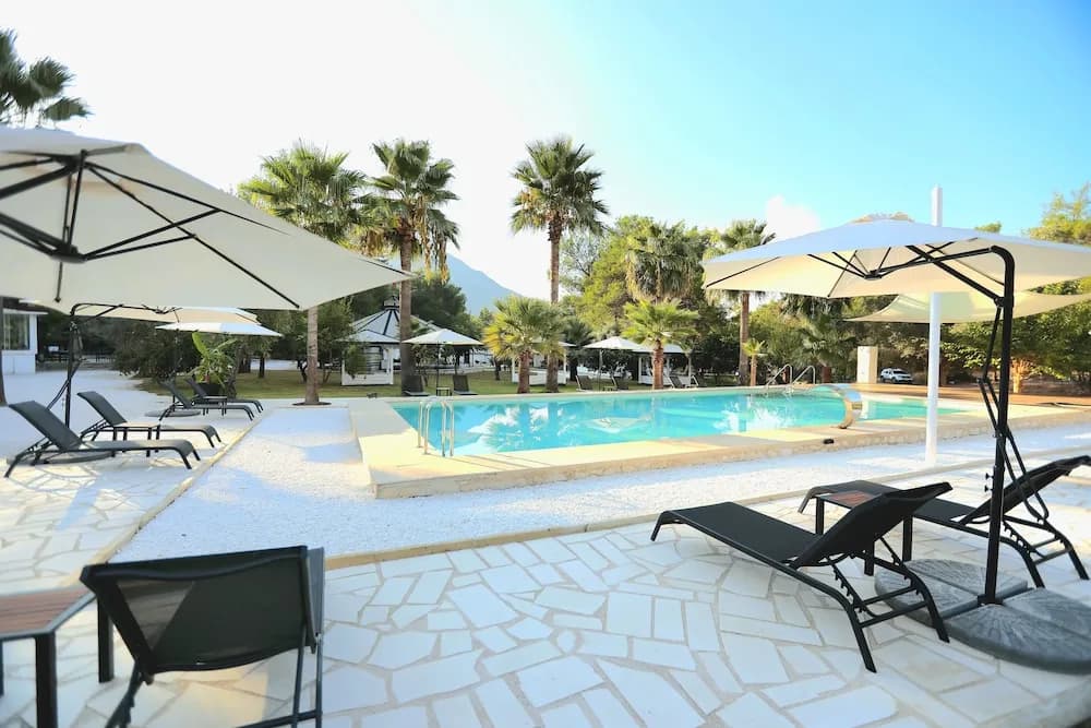 Nomad Lodge Olympos