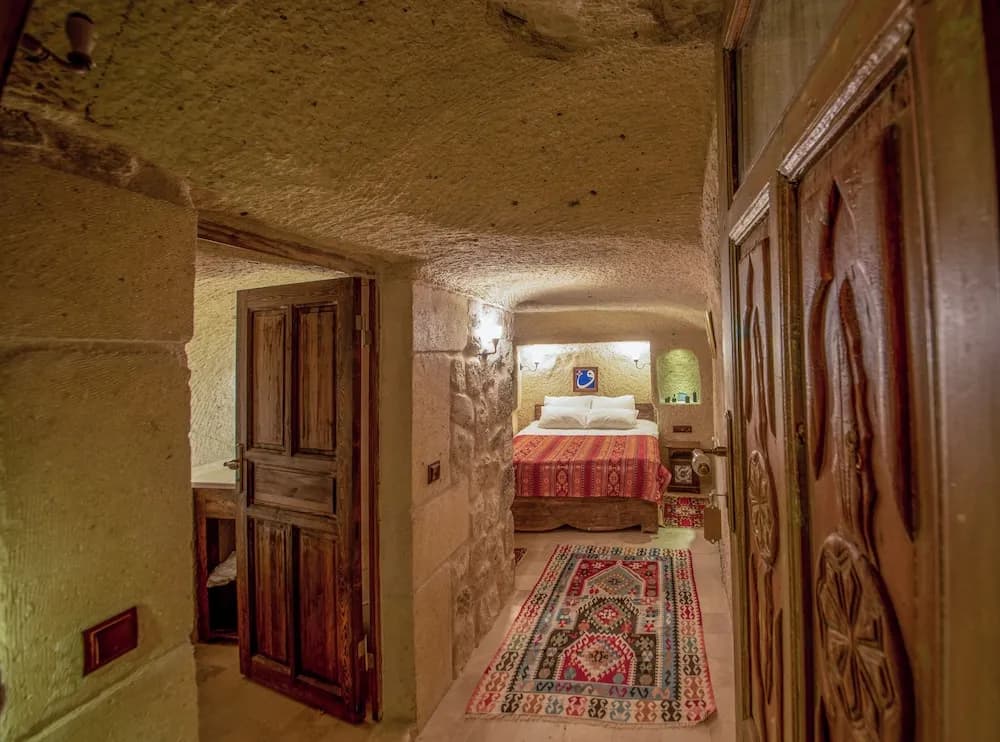 Shiraz Cave Cappadocia