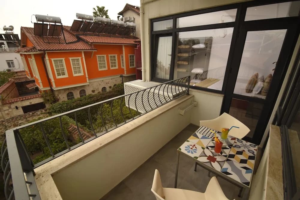 Hadrian Kapısı Yakınında Konforlu Daire - Mimoza