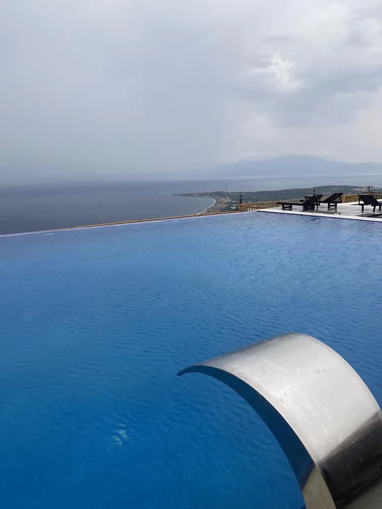 Assos Karadut Taş Otel