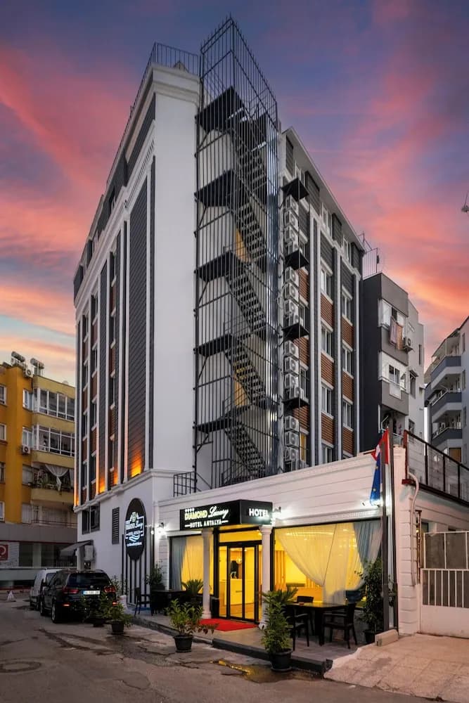 Diamond Luxury Hotel