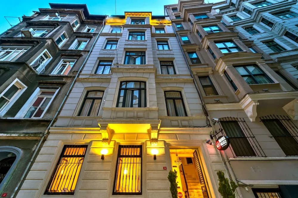Hotel Next2