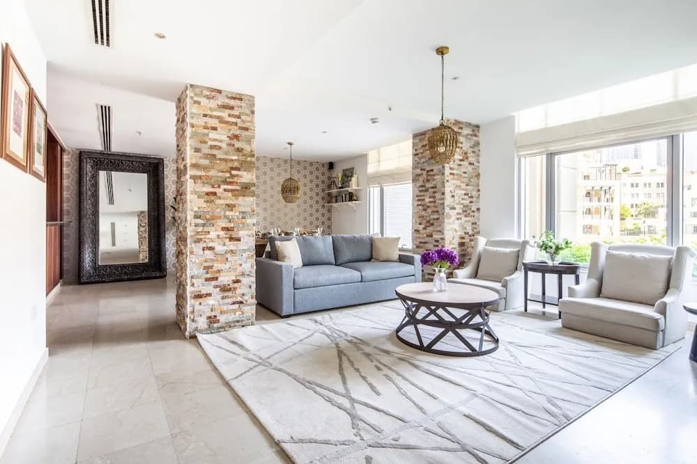 Spectacular 2BR in Upscale Burj Khalifa District