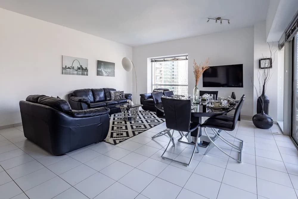 Gorgeous and Spacious 3BR With Full Marina Views!