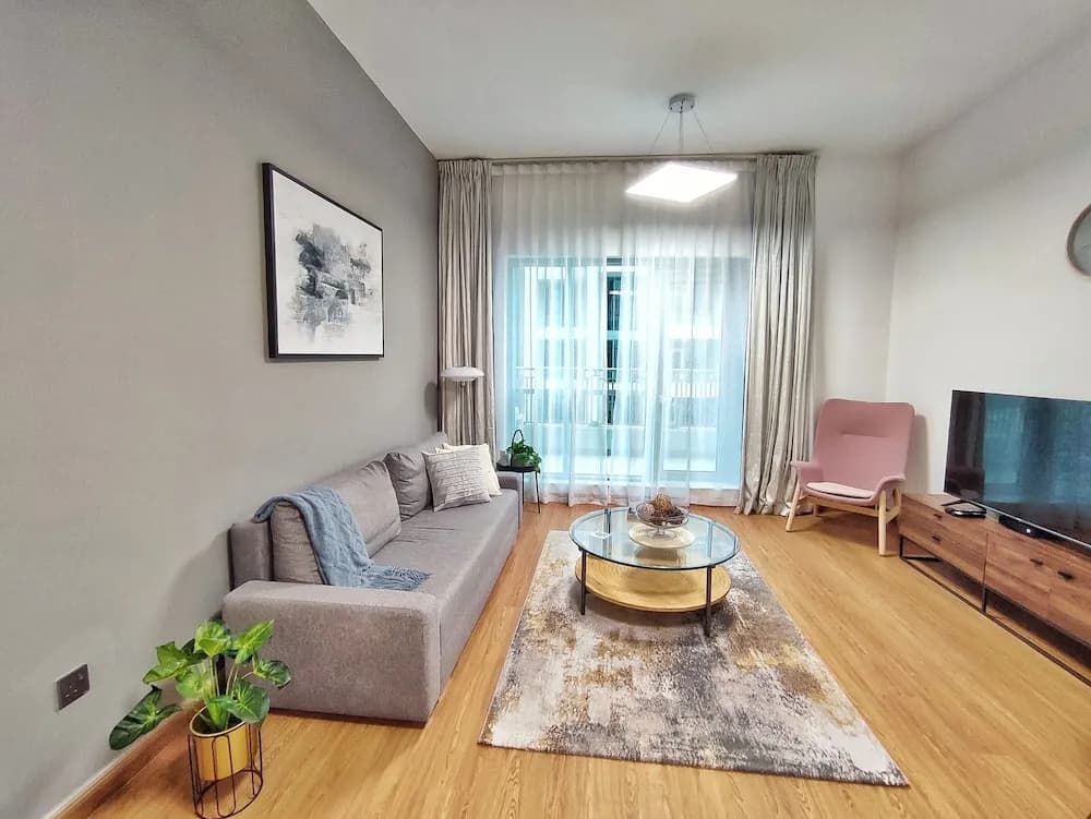 Whitesage - Fountain View Stylish Apt With Spacious Terrace