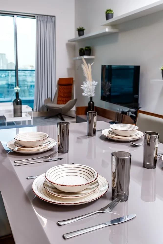 Spacious 2BR apartment with rooftop pool The Bay DT by 360 Vacation
