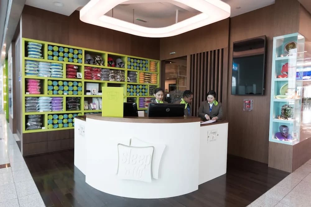 Sleep 'n fly Sleep Lounge, A-Gates Terminal 3 - TRANSIT ONLY
