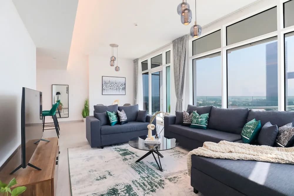 HiGuests - Park Gate Residence Tower C