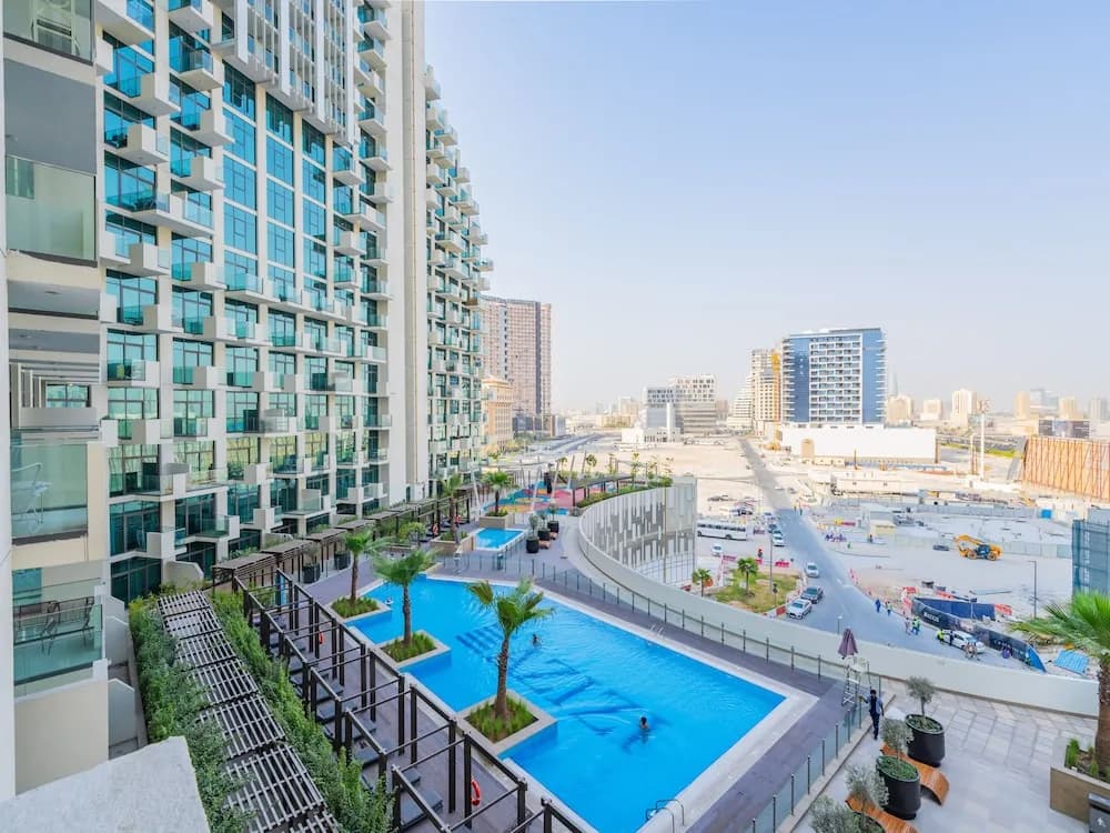 Lovely Studio with Cozy Balcony and Outdoor Pool