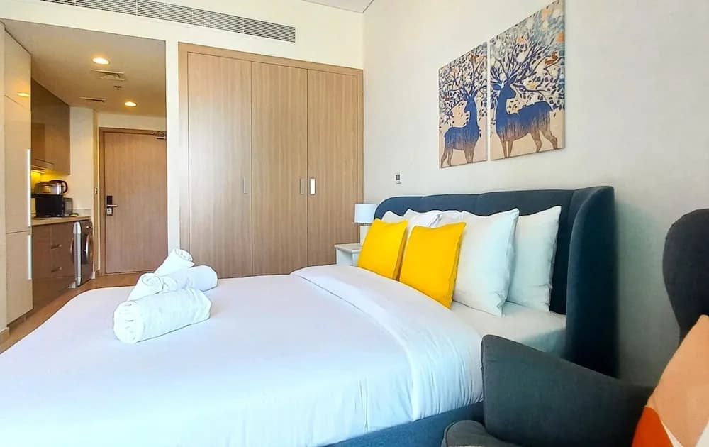 Greek View Studio Farhad Azizi Residence Al Jaddaf