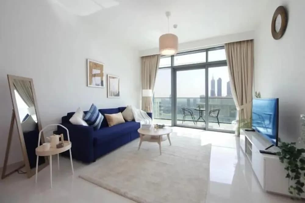 Luxury StayCation - Beachfront Apartment With Fantastic Palm Views