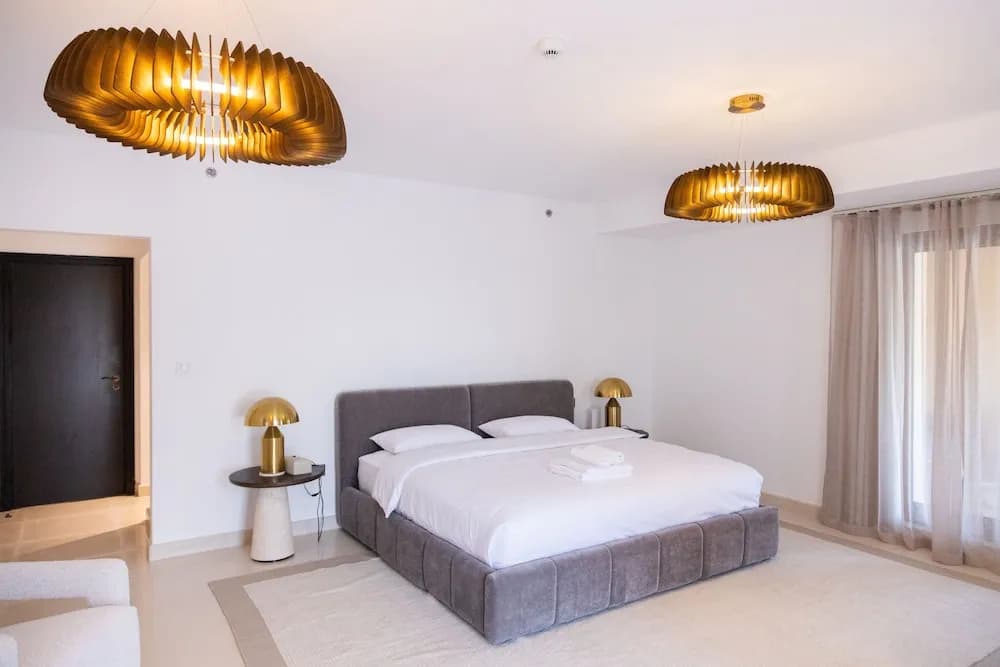 Lux 5BR Townhouse in Balqise Residence