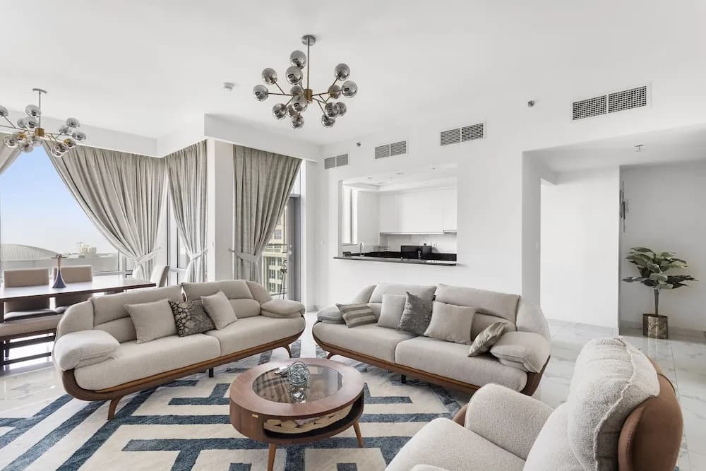 WelHome - Stunning 3BR Apartment with Balcony and Canal View